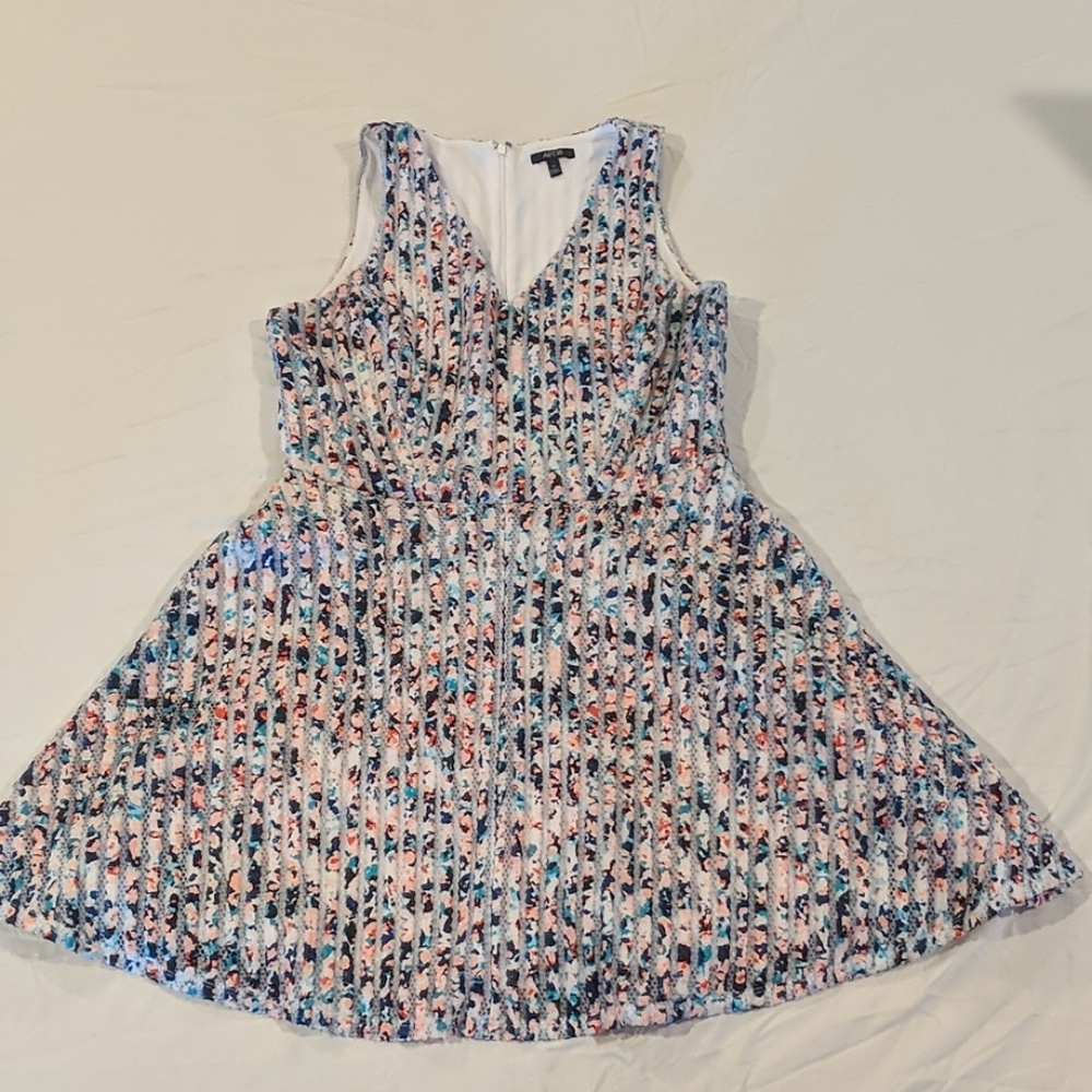 Apt. 9 Flattering Colorful Dress